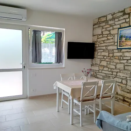 Riva David * Новиград